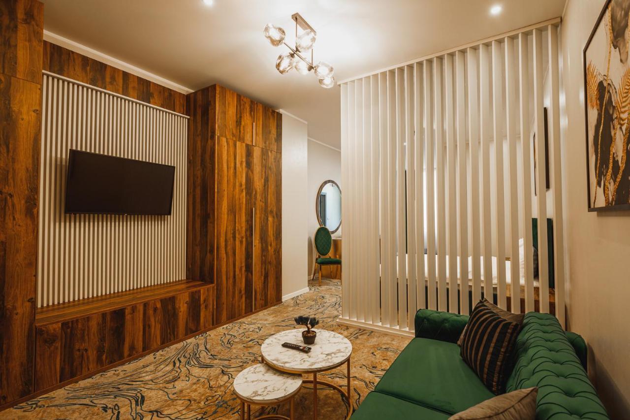 Andra Hotel 3*
